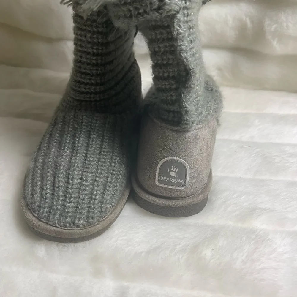BearPaw gray knit sweater ankle boots suede back heels sheepskin footbed SZ8